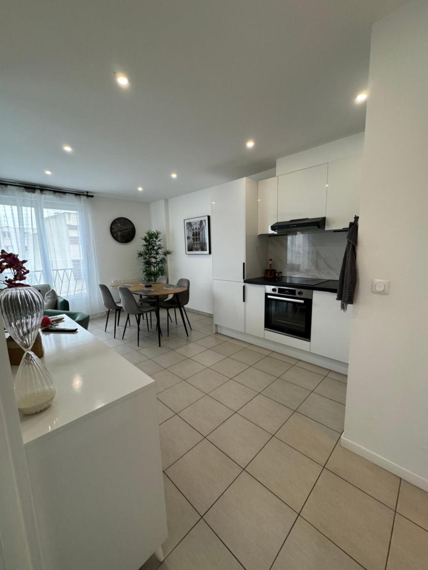 Appartement 2 Chambre Drancy Bagian luar foto